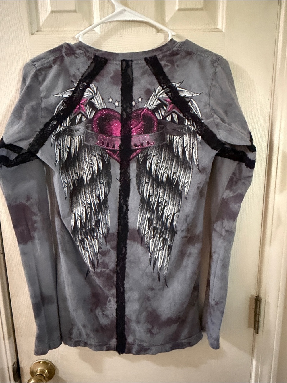 Affliction Women's Gray Tie-Dye V-Neck Long Sleeve Top with Pink Heart Graphic - Picture 7 of 8